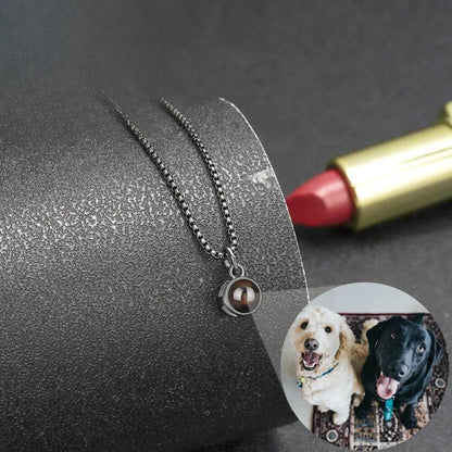 Collier Photo Projection