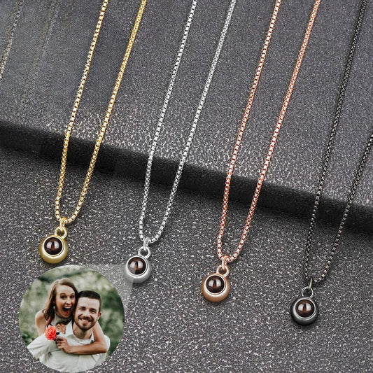 Collier Photo Projection